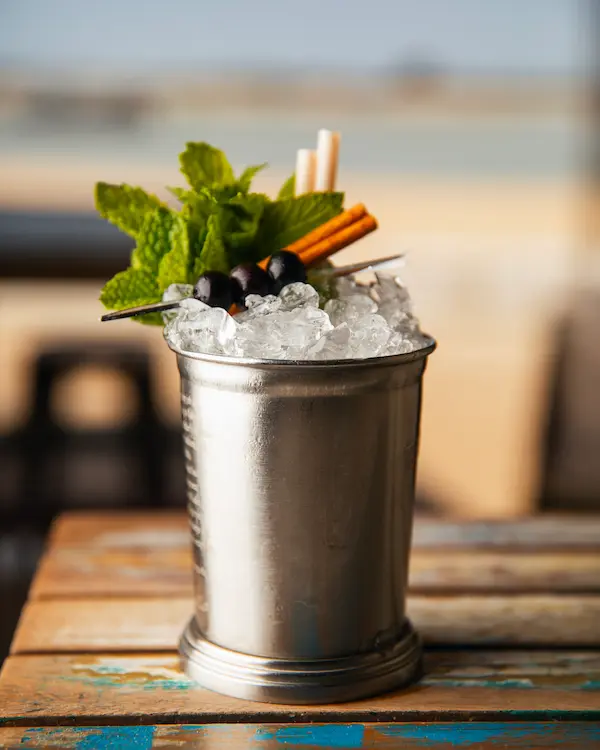 Cóctel Berry Julep El Botero